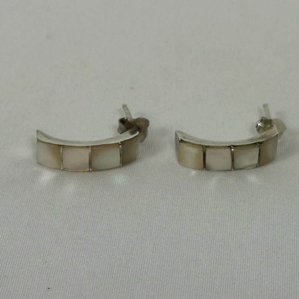 Vintage Native‎ American Unsigned Mother Of Pearl Sterling Silver Hoop Earrings